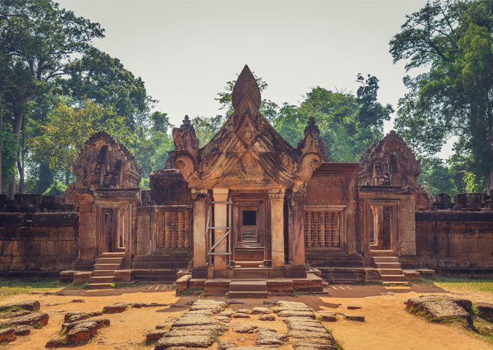 Angkor Wat Sunrise & Banteay Srei Temple Tour