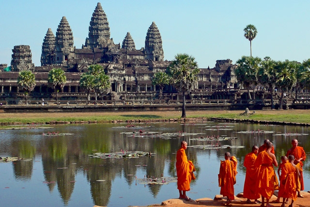 4-Day Angkor Adventure & Sunrise Tour
